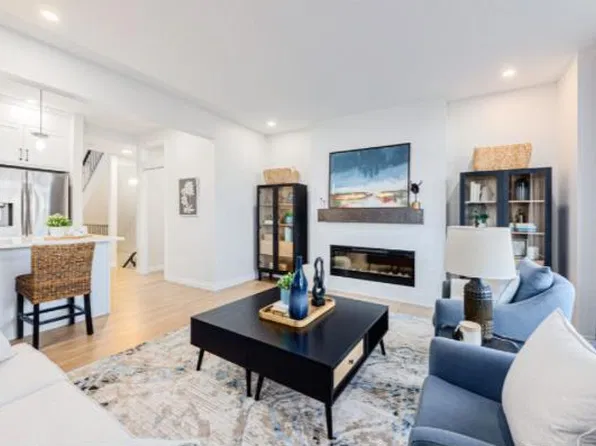 1010 S Bayview Cres SW, Airdrie, AB T4B 5N9