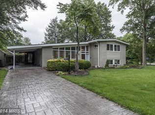 8907 Vernon View Dr, Alexandria, VA 22308