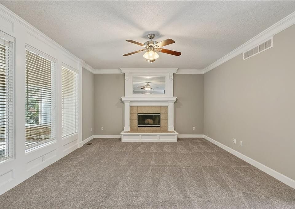 11902 W 131st Ter, Overland Park, KS 66213 | Zillow