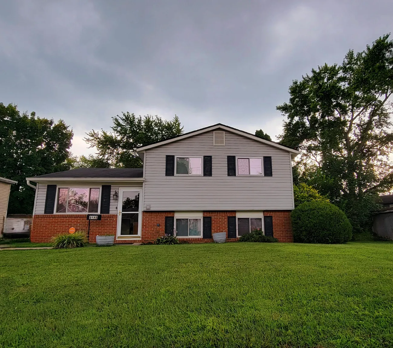 5375 Carbondale Dr photo 1