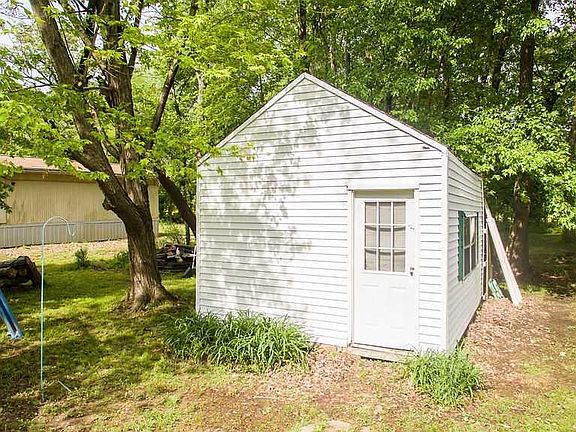 5th image of 4245 Queensway Dr