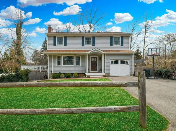21 Highland Drive, Centerport, NY 11721