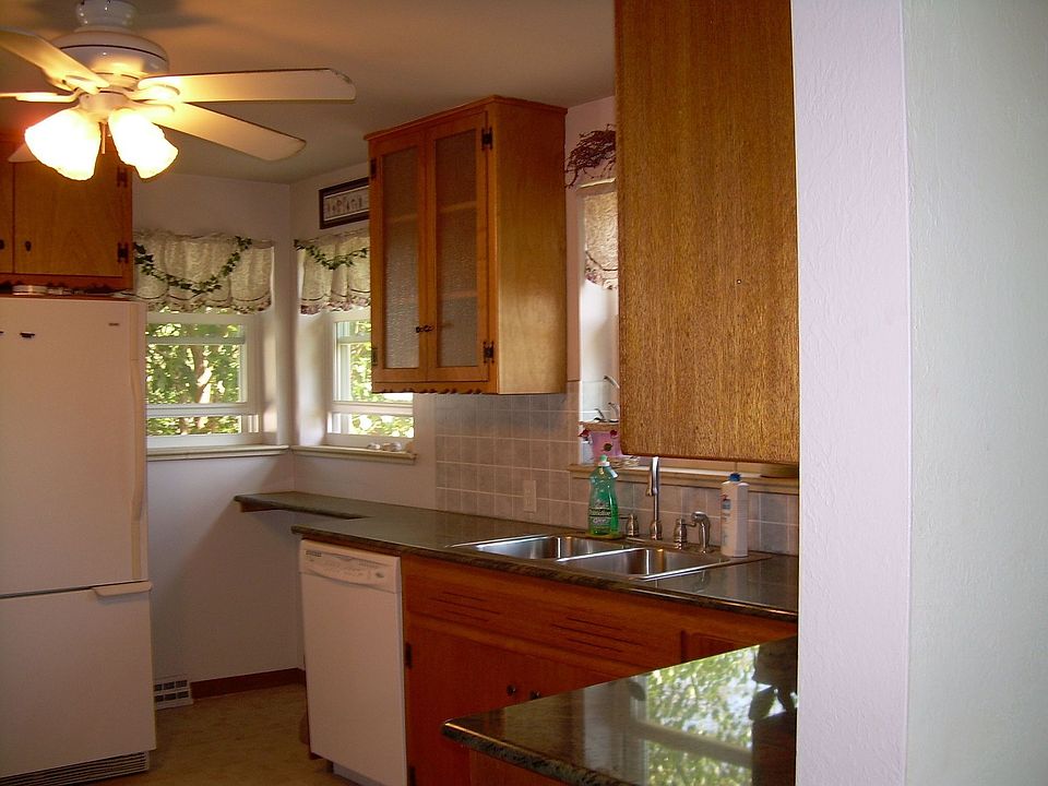 2nd image of 5404 Iris St