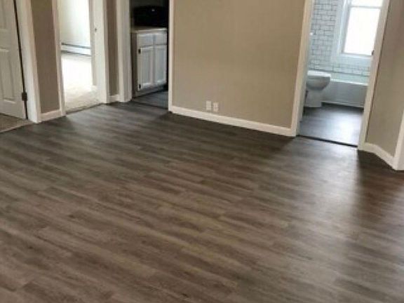 2nd image of 70 Cumberland St #2
