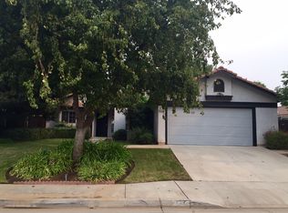 2455 Vartikian Ave, Clovis, CA 93611