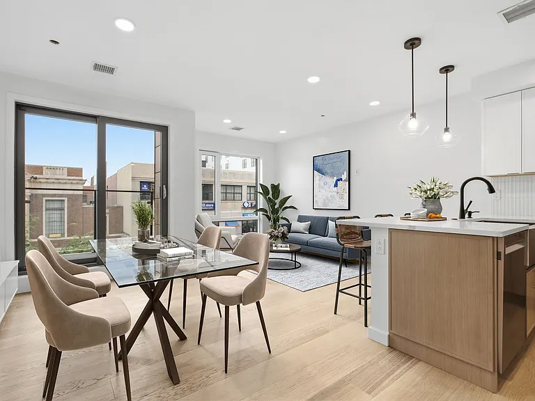457 W Broadway #203 — Photo 1