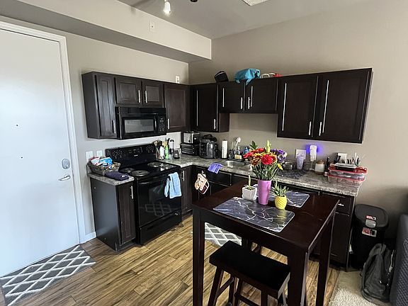 3rd image of 601 W Bacon St #3105