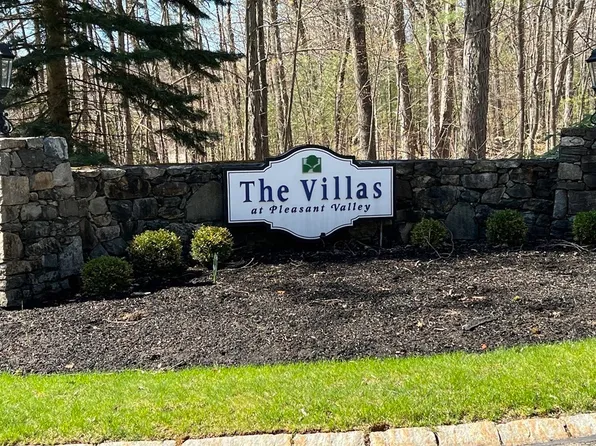 45 Clubhouse Way Unit 45, Sutton, MA 01590