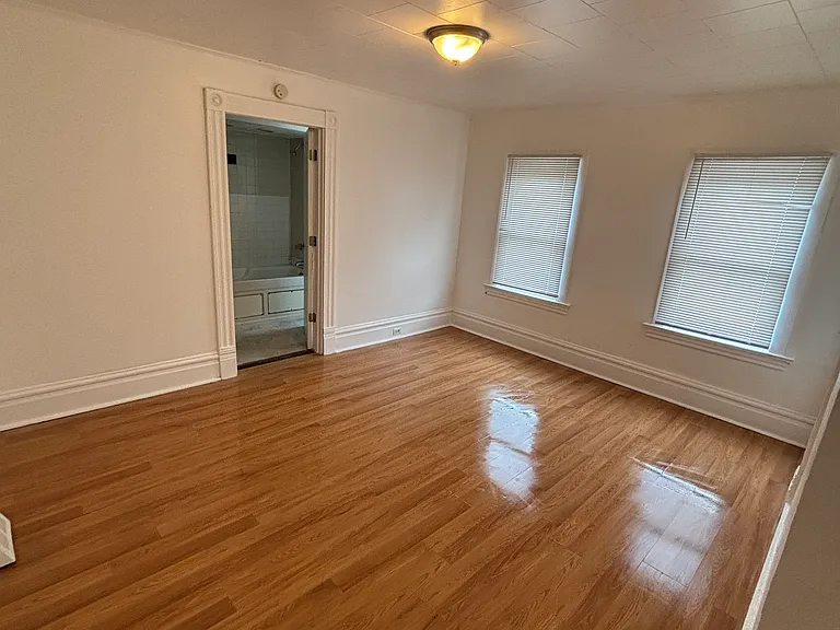 404 Curtin Ave — Photo 8