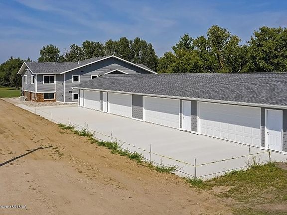 3rd image of 1291 Highland Dr