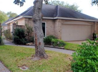 32 Valhalla Dr, Bay City, TX 77414