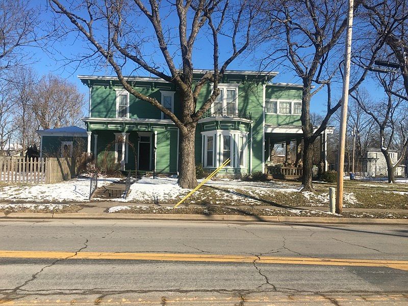 2nd image of 226 W Arch St