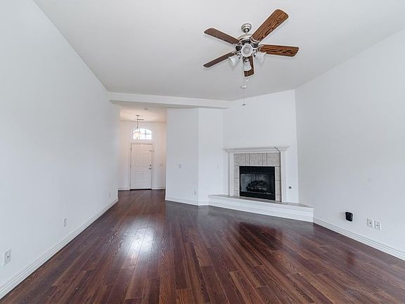 3rd image of 1504 N Shetland Dr