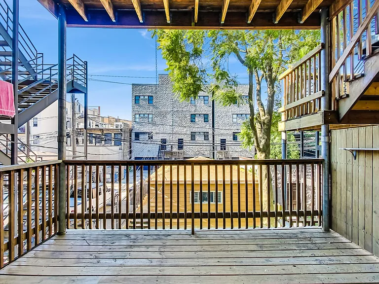 2141 W Crystal St #2 — Photo 21