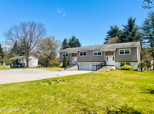 2 Burning Bush Blvd, Ballston Lake, NY 12019