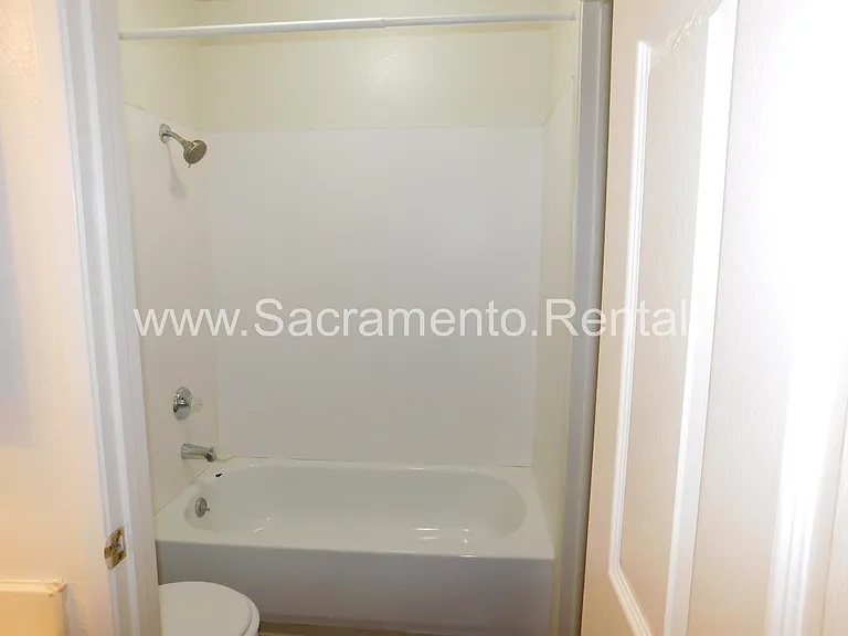750 Del Verde Cir #2 — Photo 15