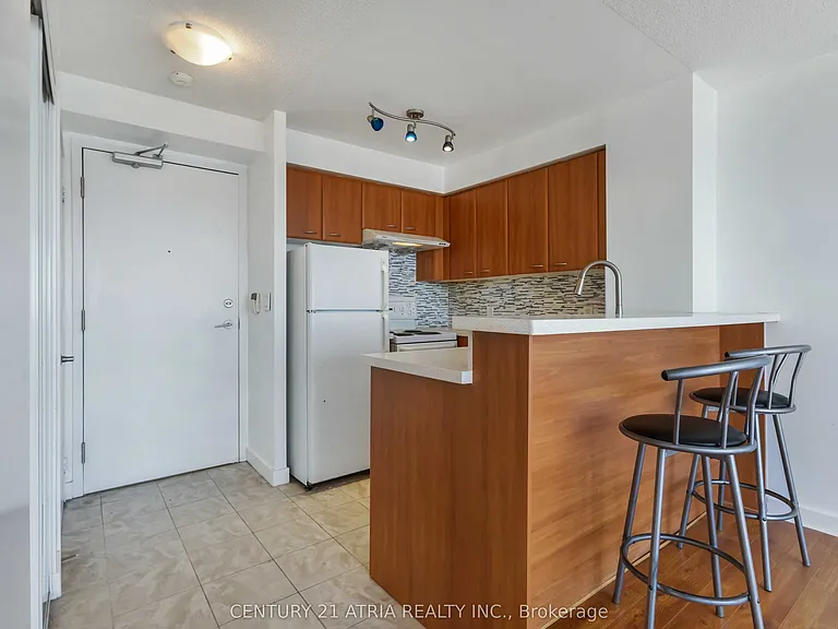 38 Lee Centre Dr #2910 — Photo 21