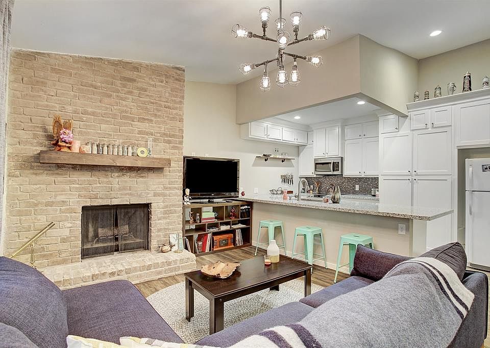 1st image of 2001 Bering Dr APT 14G