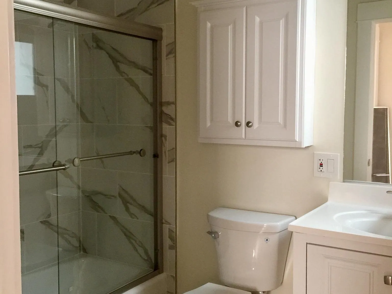 3 bed, 1275 sqft, $3,900 — Photo 3