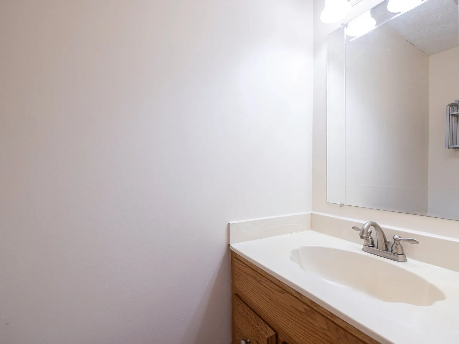 3 bed, 1160 sqft, $2,800 — Photo 3