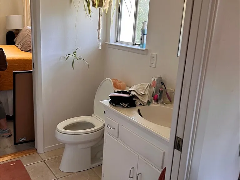1559 Royal Way — Photo 14