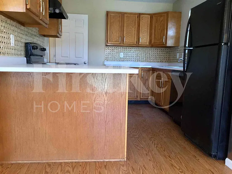 687 Bobolink Ct — Photo 7