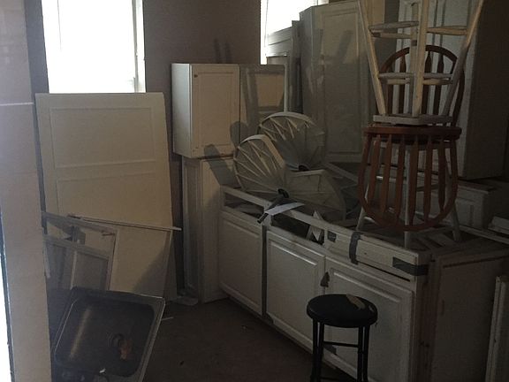 5th image of 2141 E Clementine St