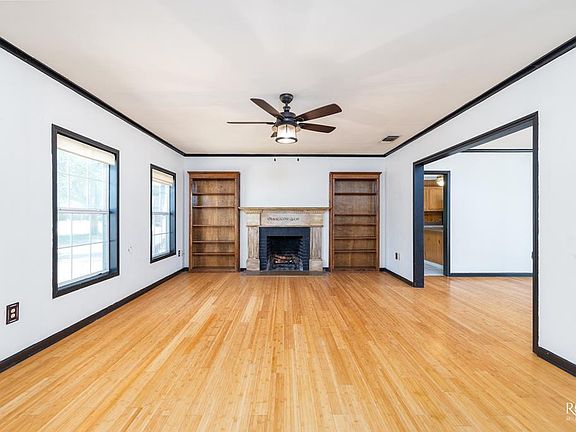 5th image of 2312 Live Oak Way