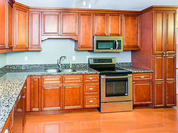 4th image of 6627 Robinhood Ln NW
