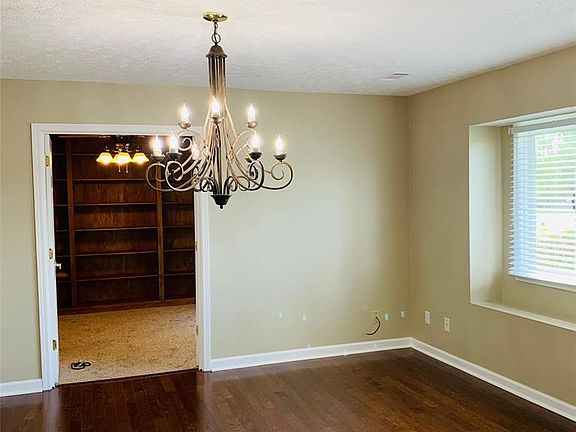 2nd image of 1843 Heatherton Dr