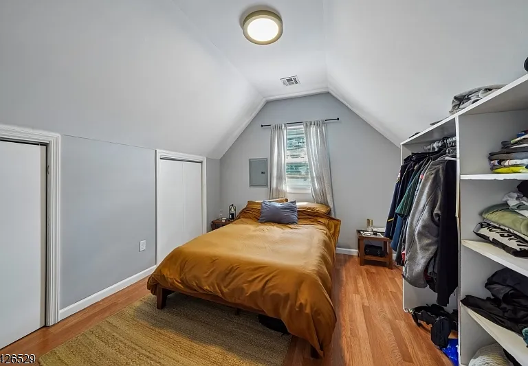 133 Franklin Ave — Photo 9