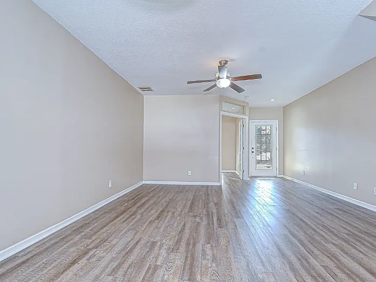10720 Chesham Hill Ct — Photo 4
