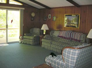 330 Pebble Rock Rd, Lackawaxen, PA 18435