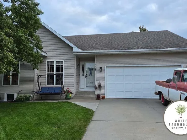 1015 Sycamore St, Wayne, NE 68787