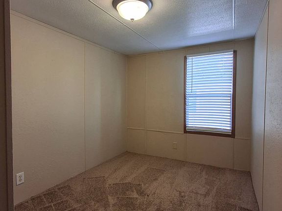 5th image of 935 Harolds Rd