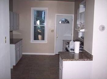 4th image of 4412 N Gratz St