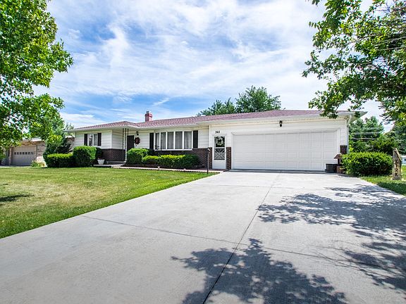 Drive with Two Car Garage