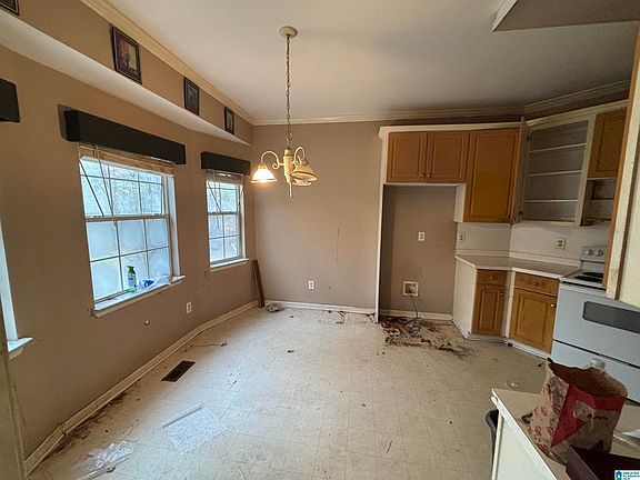 4th image of 6805 Ashberry Dr