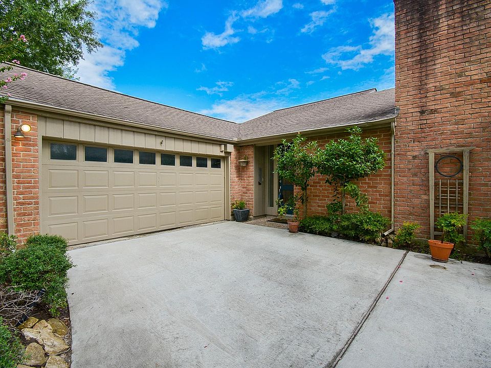 1st image of 11818 Poplar Creek Dr