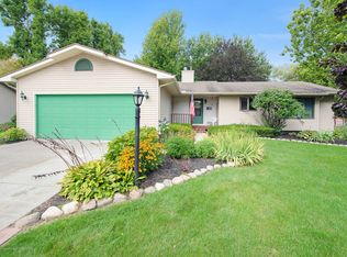 1629 Riley Ridge Dr, Lansing, MI 48917