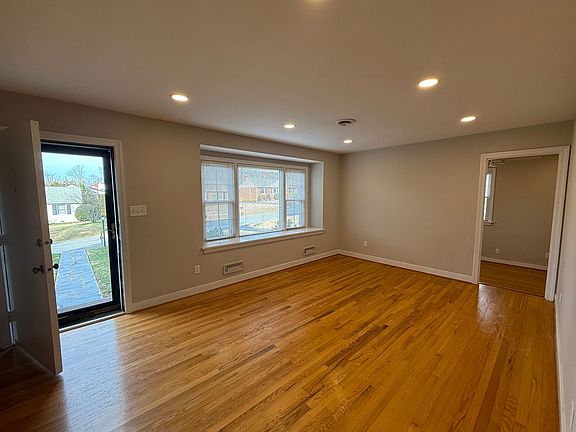5th image of 509 Cokesburg Ln