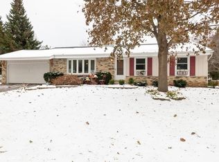 N76W5473 Bywater Ln, Cedarburg, WI 53012