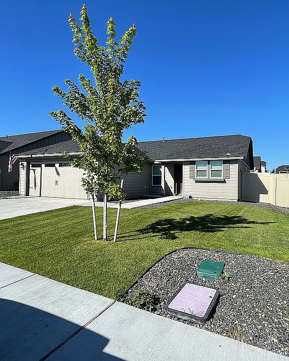 1st image of 2965 Woodland Pl
