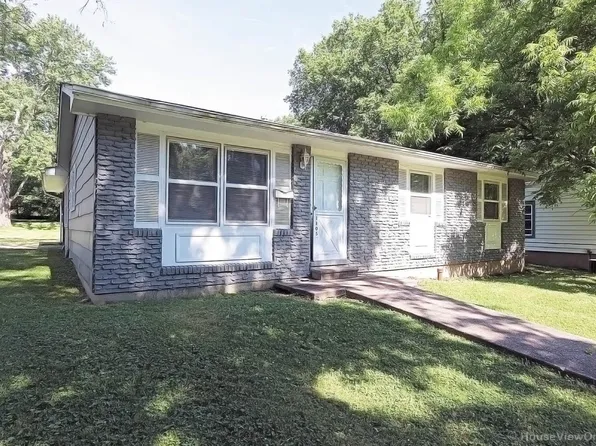 1105 N West End Blvd, Cape Girardeau, MO 63701