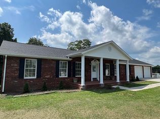 420 Country Club Ln, Galax, VA 24333