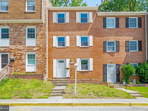 14365 Berkshire Dr, Woodbridge, VA 22193