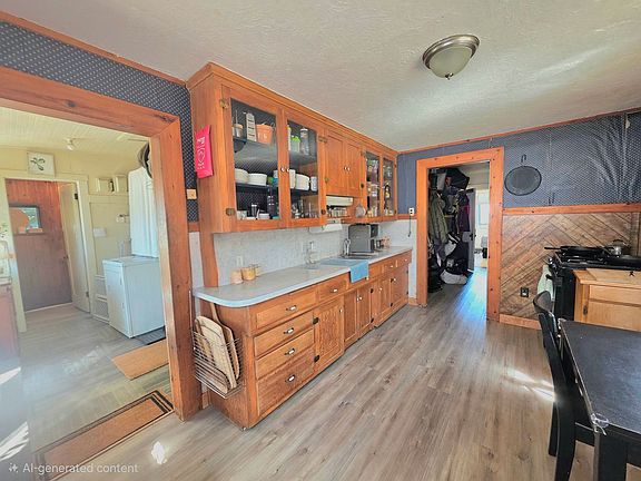 3rd image of 2557 S Orchard Dr