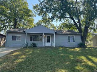 3570 SW Kerry Ave, Topeka, KS 66611