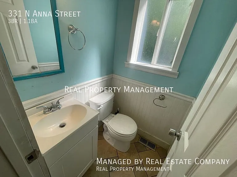 331 N Anna St — Photo 9
