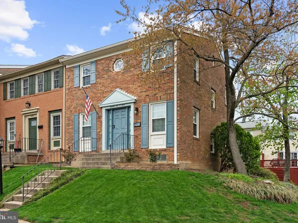 13203 Putnam Cir, Woodbridge, VA 22191